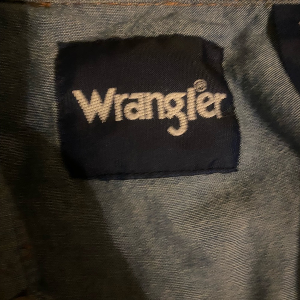 Men’s Wrangler pearl snap western style shirt